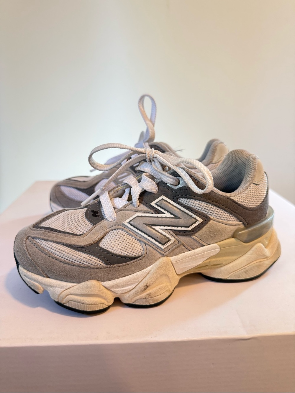 New Balance 9060 Sneaker Kids Size: 13 #Lux-K-SH